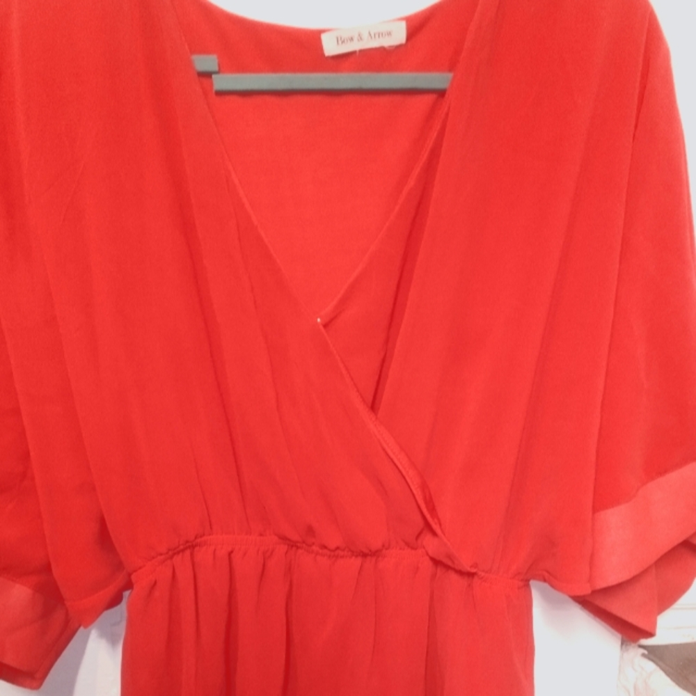 Bow & arrow tunic blouse size large